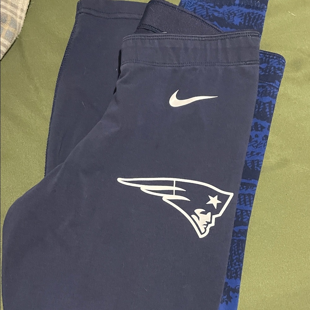 Nike Dark Blue Leggings with Iconic Logo